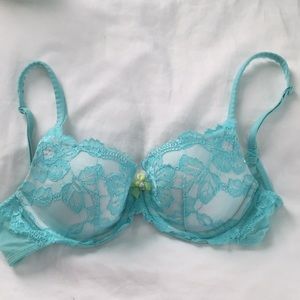 VS Body by Victoria Lined Demi Bra✨